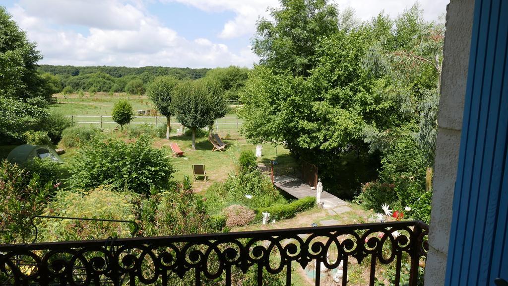 Bed and Breakfast La Cage Aux Oiseaux La Lande-de-Goult Esterno foto