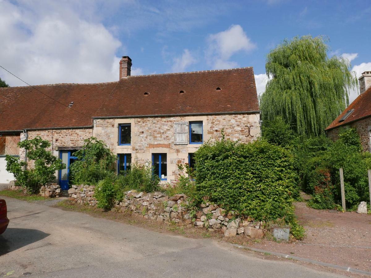 Bed and Breakfast La Cage Aux Oiseaux La Lande-de-Goult Esterno foto