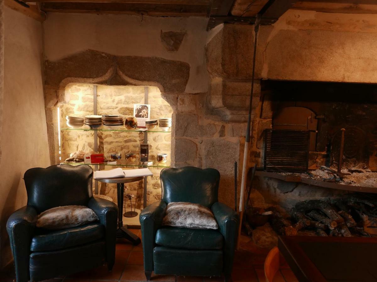 Bed and Breakfast La Cage Aux Oiseaux La Lande-de-Goult Esterno foto