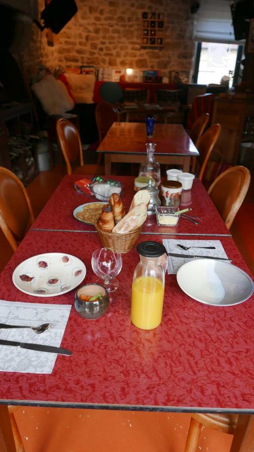 Bed and Breakfast La Cage Aux Oiseaux La Lande-de-Goult Esterno foto